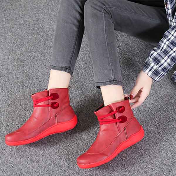 Bota Feminina de Couro Ecológico Cano Curto Impermeável.