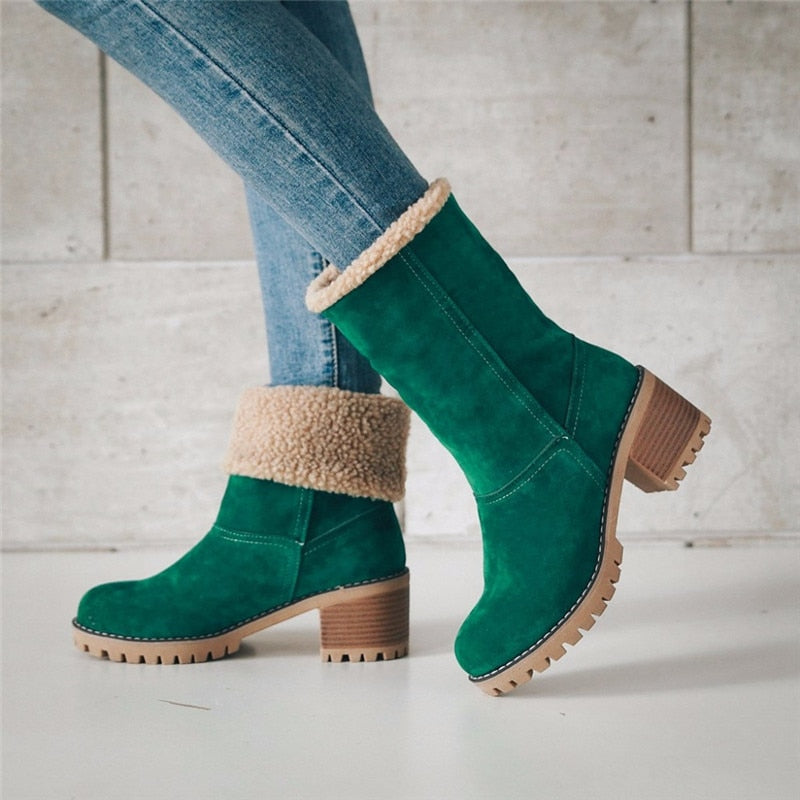 Bota Feminina de Inverno Forrada em Lã com Solado Antiderrapante
