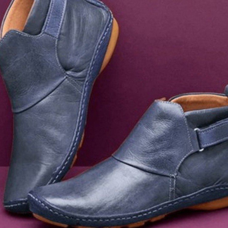 Bota Feminina de Couro Impermeável Cano Curto