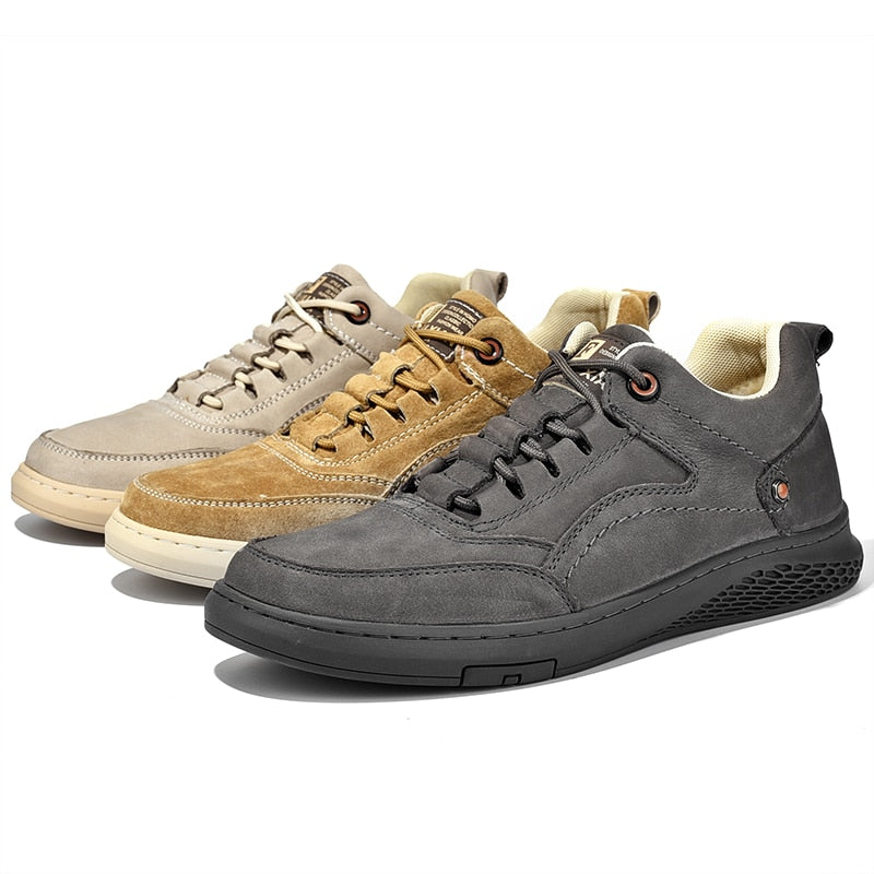 Tênis Masculino em Couro Genuíno com Palmilha em Pele de Carneiro