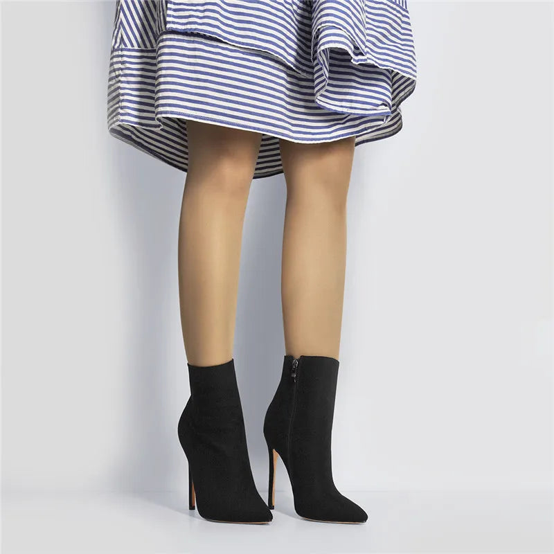 Botas Femininas de Salto Fino em Camurça Flocada