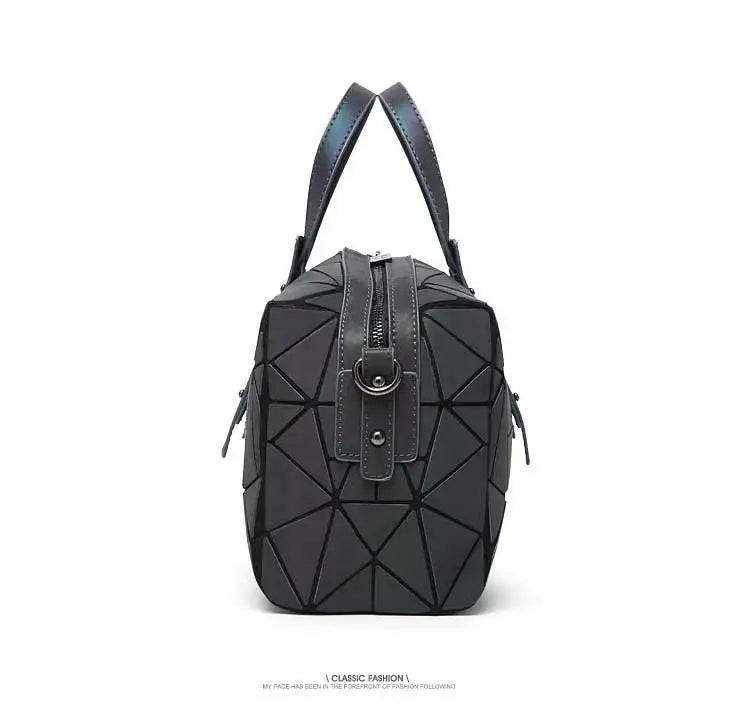 Bolsa Feminina Dobrável com Efeito Luminoso e Design Versátil.