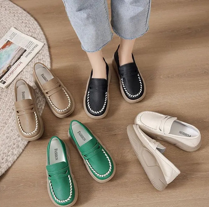 Mocassim Feminino em Couro Anatômico Premium.