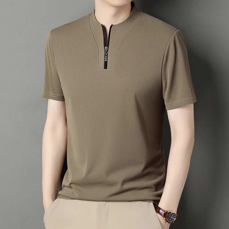 Polo Masculina de Seda Gelada com Zíper e Lapela Moderna.