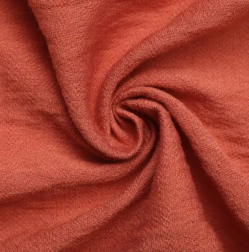 Conjunto Feminino Slim de Verão com Blusa Tricotada e Shorts de Cintura Elástica.