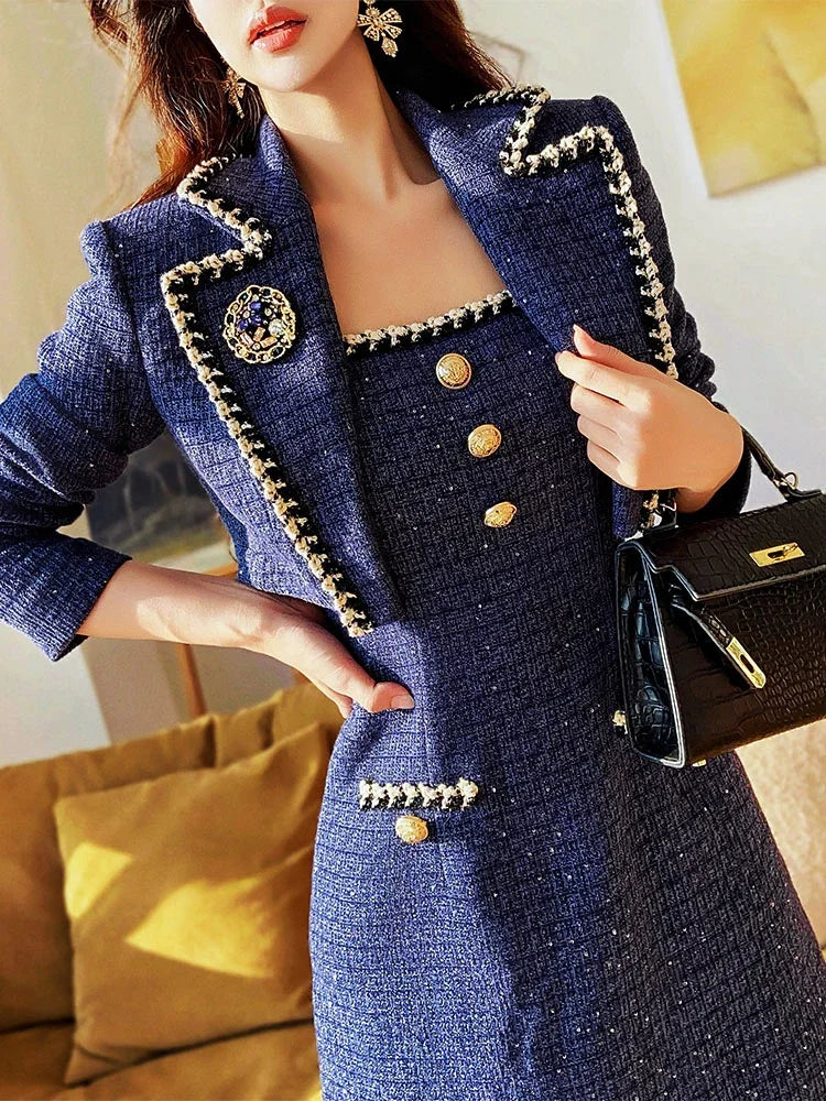 Conjunto Elegante de Colete e Vestido Feminino.