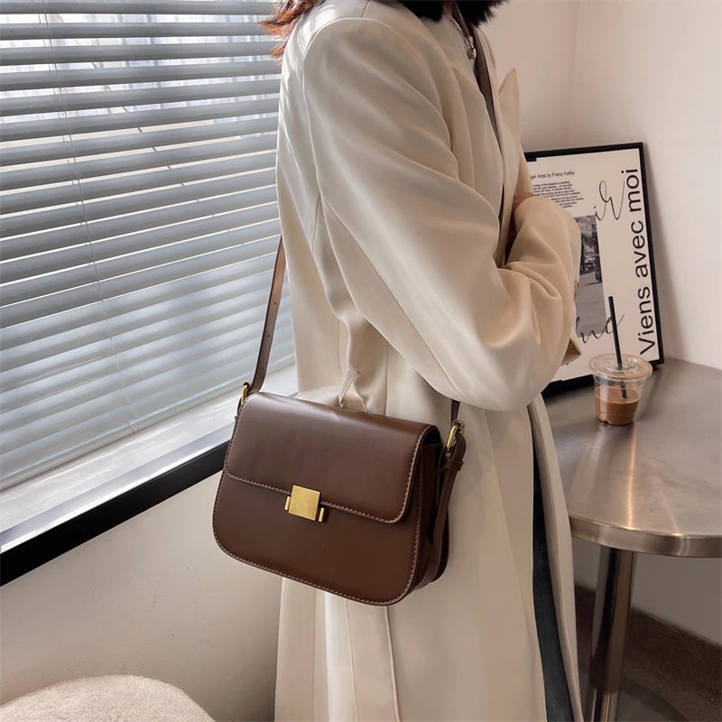 Bolsa Transversal Feminina em PU Rígido com Design Vintage Atemporal