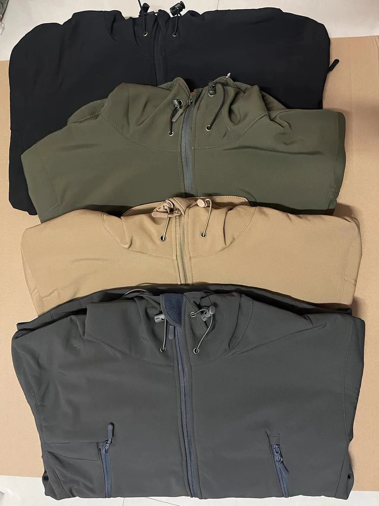 Jaqueta Masculina Softshell para Atividades ao Ar Livre.