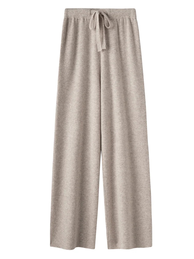 Calça Feminina de Malha Larga em Lã Merino.