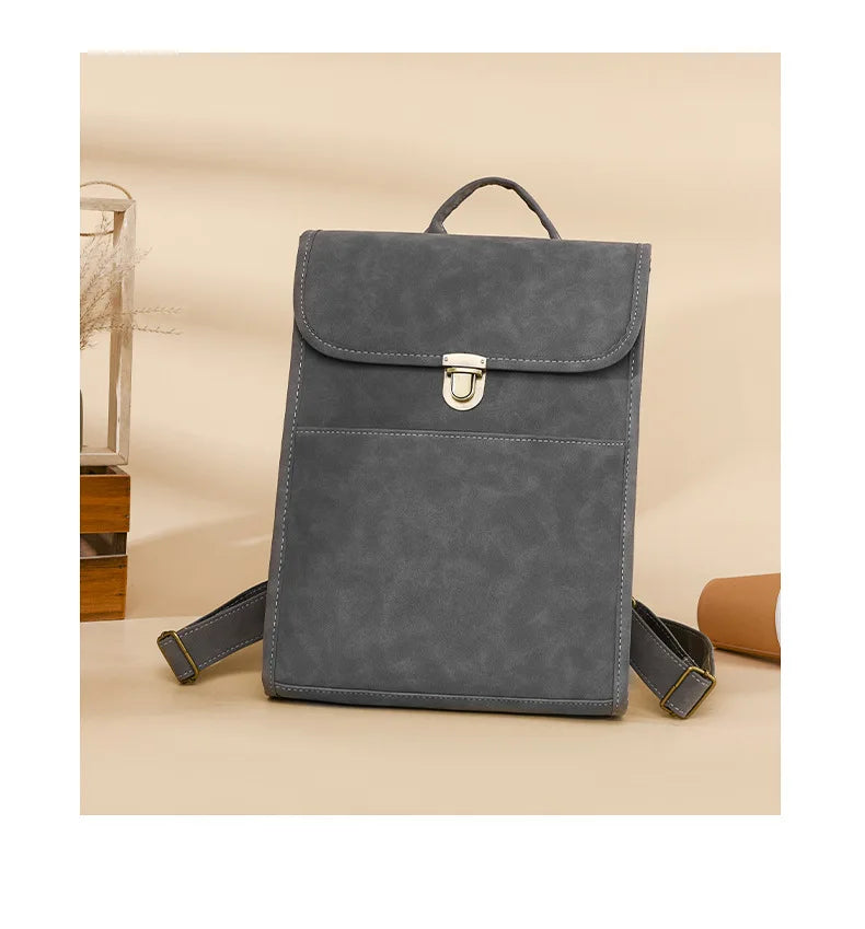 Bolsa Unissex em Couro Legítimo com Design Clássico e Sofisticado.