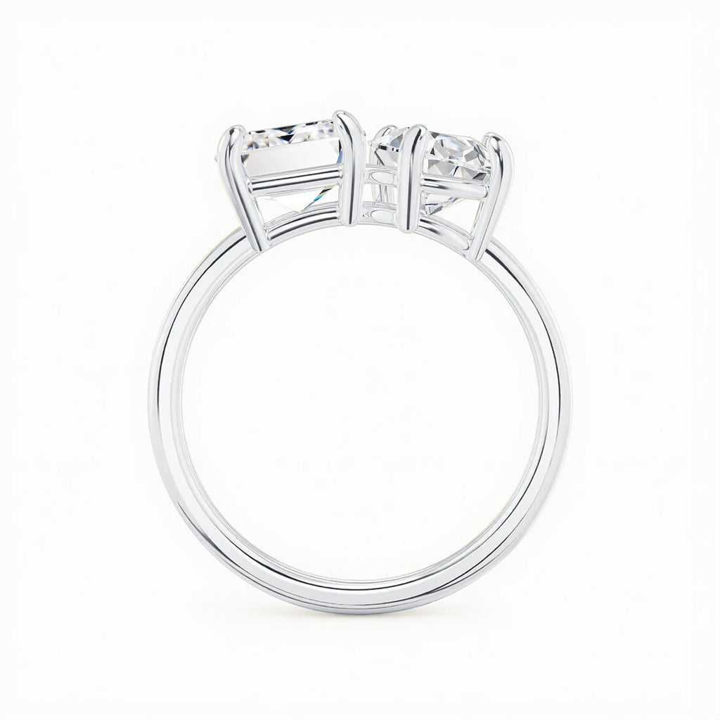 Anel Feminino de Moissanita com Lapidação Esmeralda e Pera em Prata 925 Banhado a Ouro