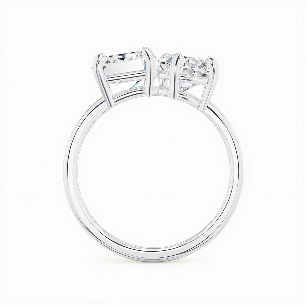 Anel Feminino de Moissanita com Lapidação Esmeralda e Pera em Prata 925 Banhado a Ouro