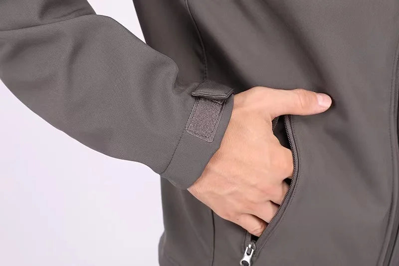 Jaqueta Masculina Softshell para Atividades ao Ar Livre.