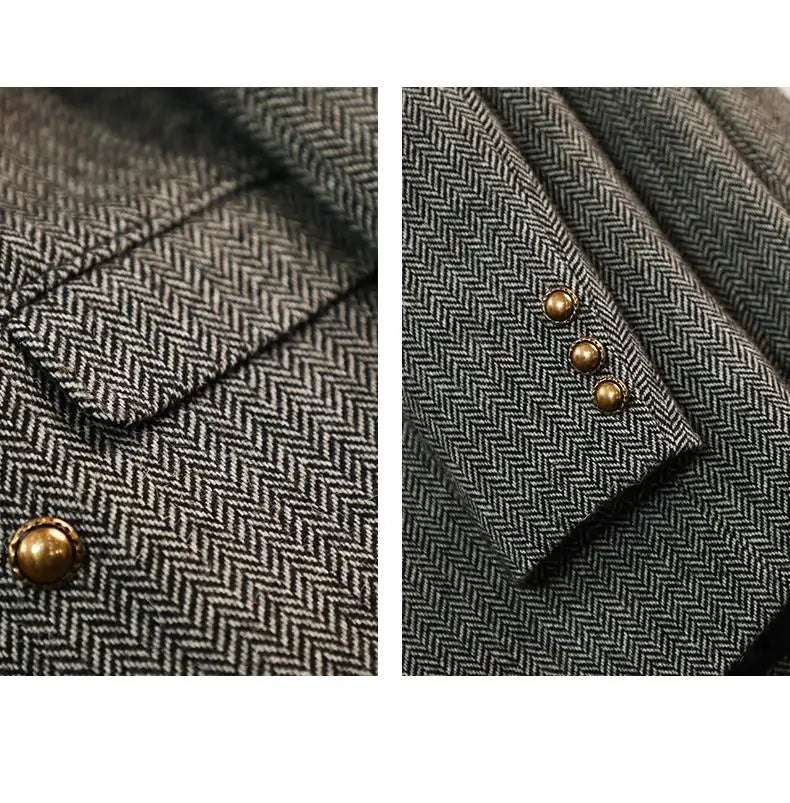 Blazer Feminino em Algodão e Lã com Abotoamento Duplo e Gola Entalhada