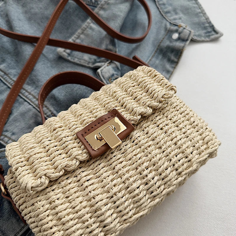 Bolsa Feminina de Palha Natural com Design Minimalista de Verão.