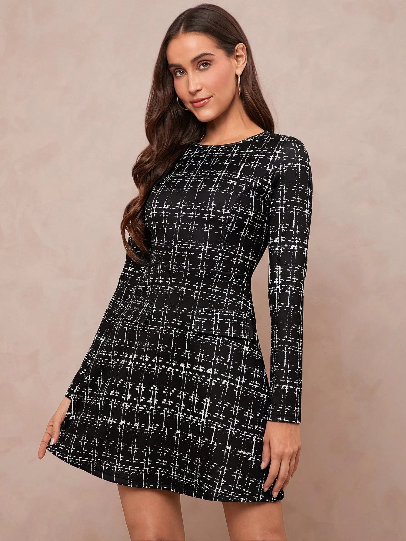 Vestido Feminino Mini Manga Longa Estilo Chanel