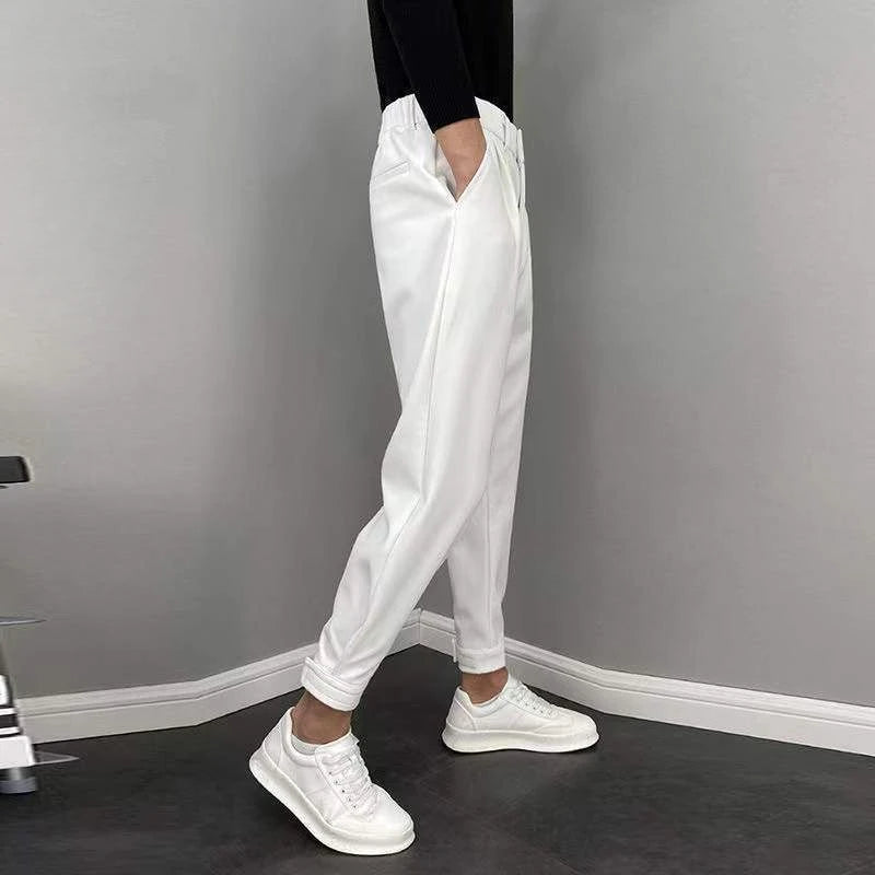 Calça Masculina Casual Plissada de Algodão e Poliéster.