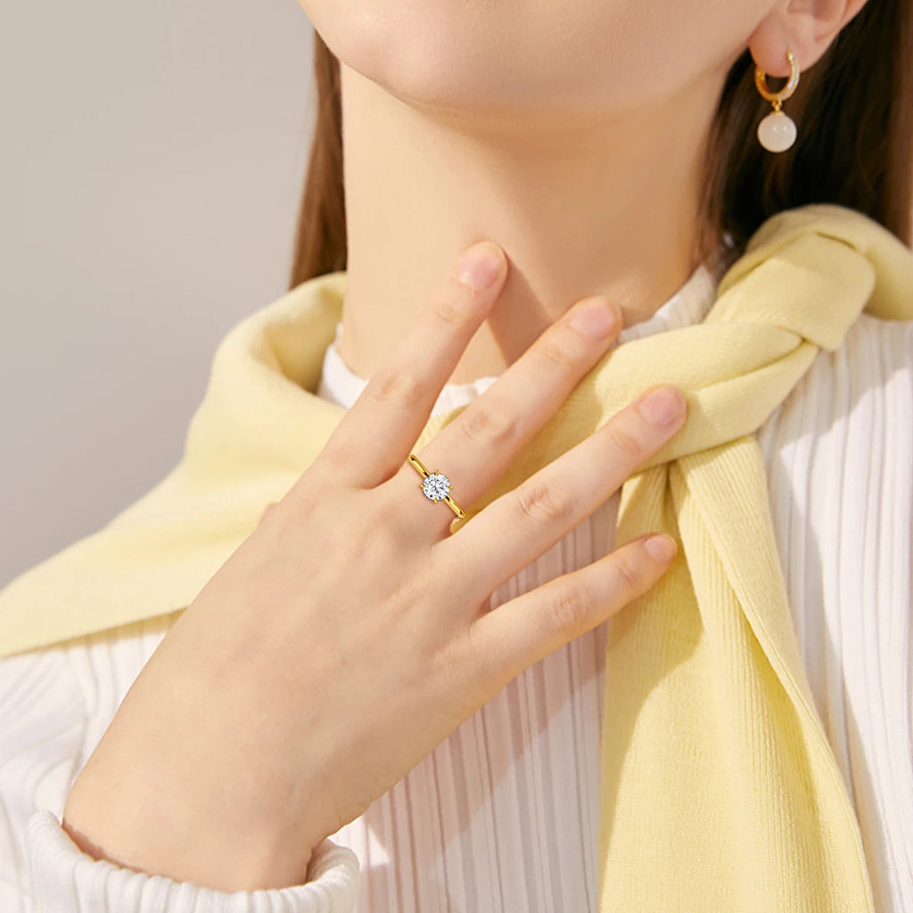 Garb Eterna Luce – Anel Feminino Solitário de Moissanite em Ouro 14K.