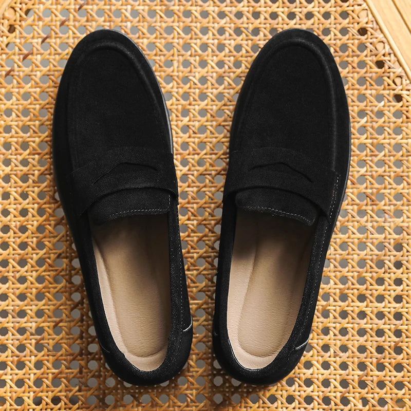 Mocassim Masculino Slip-On em Material Premium Leve com Solado em Borracha Antiderrapante.