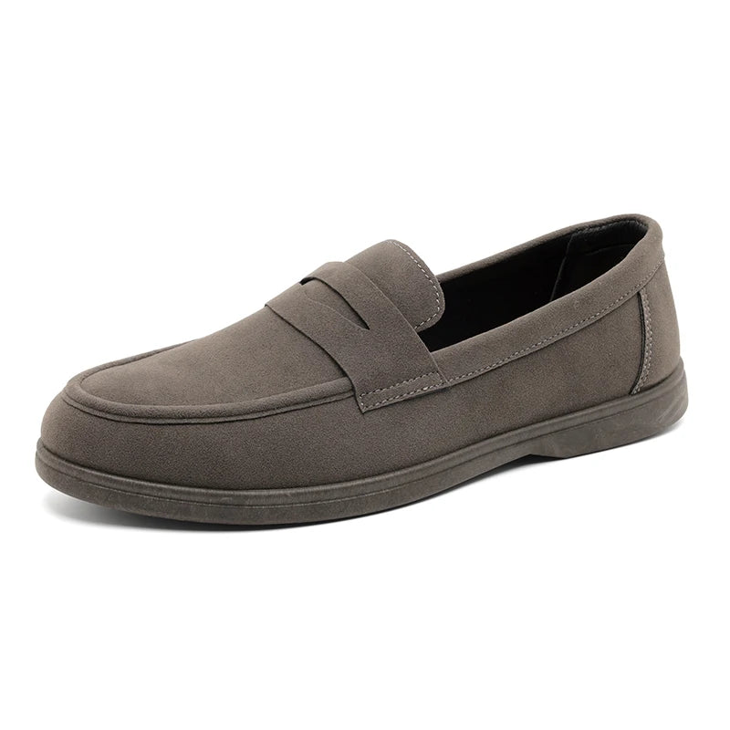 Mocassim Masculino Slip-On em Material Premium Leve com Solado em Borracha Antiderrapante.