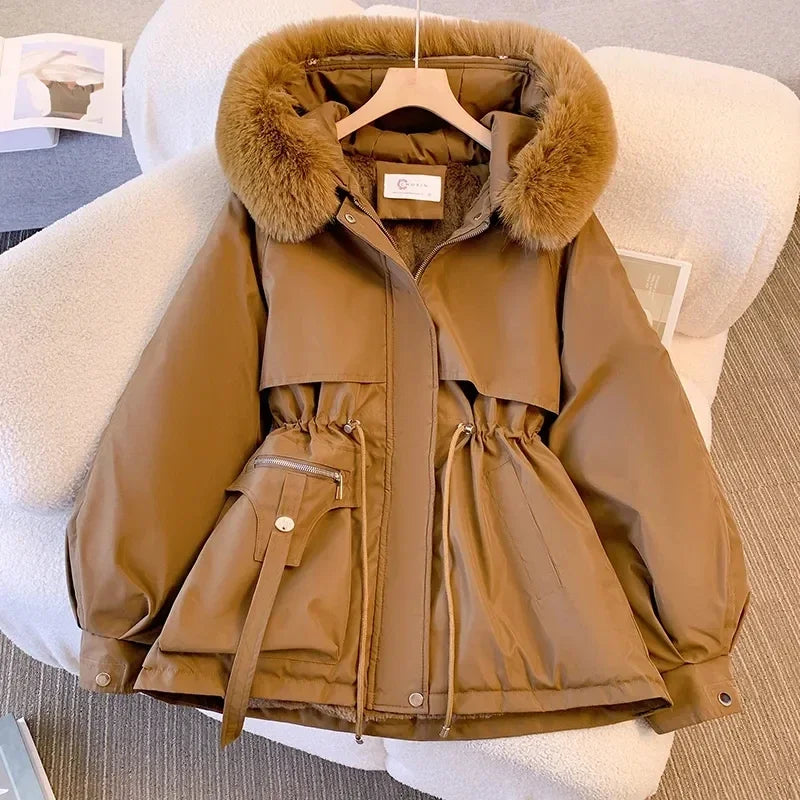 Parka Feminina de Algodão Premium com Capuz Integrado.