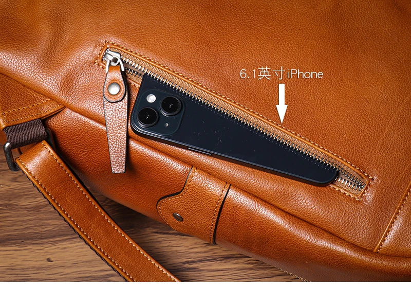 Mochila Masculina em Couro Premium.