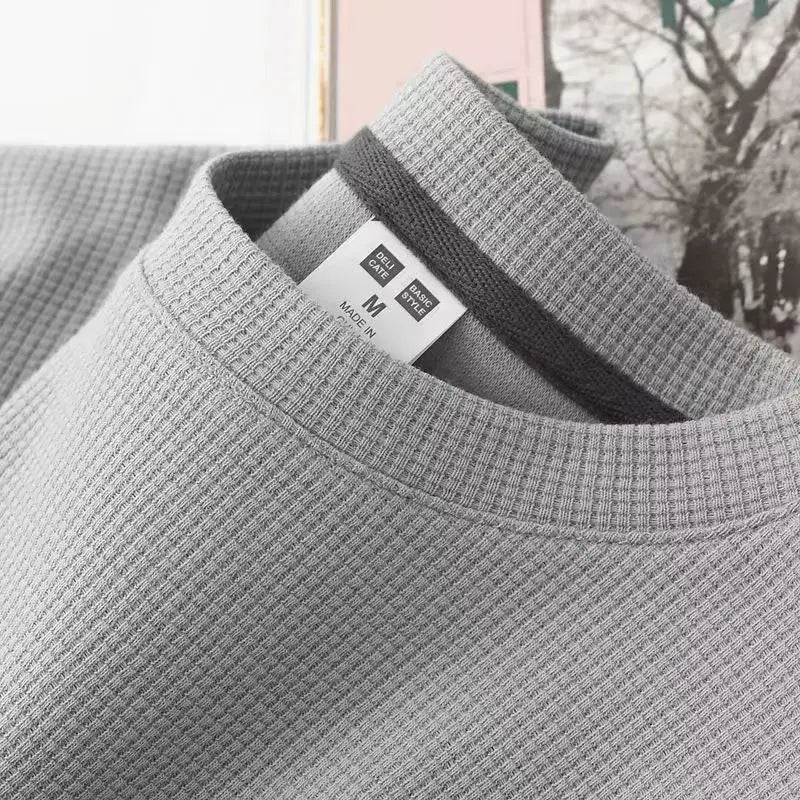 Camiseta Masculina de Malha Waffle com Gola Redonda.