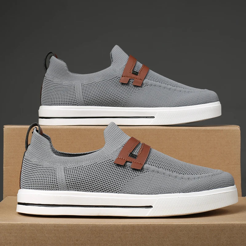 Tênis Masculino em Lona Premium Respirável com Solado em EVA Leve.