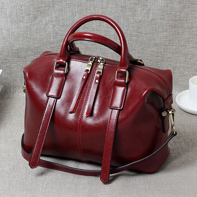 Bolsa Feminina em Couro Bovino Envernizado