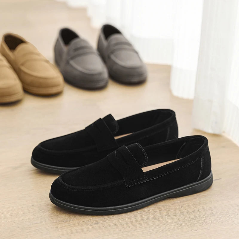 Mocassim Masculino Slip-On em Material Premium Leve com Solado em Borracha Antiderrapante.
