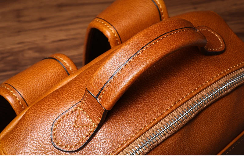 Mochila Masculina em Couro Premium.