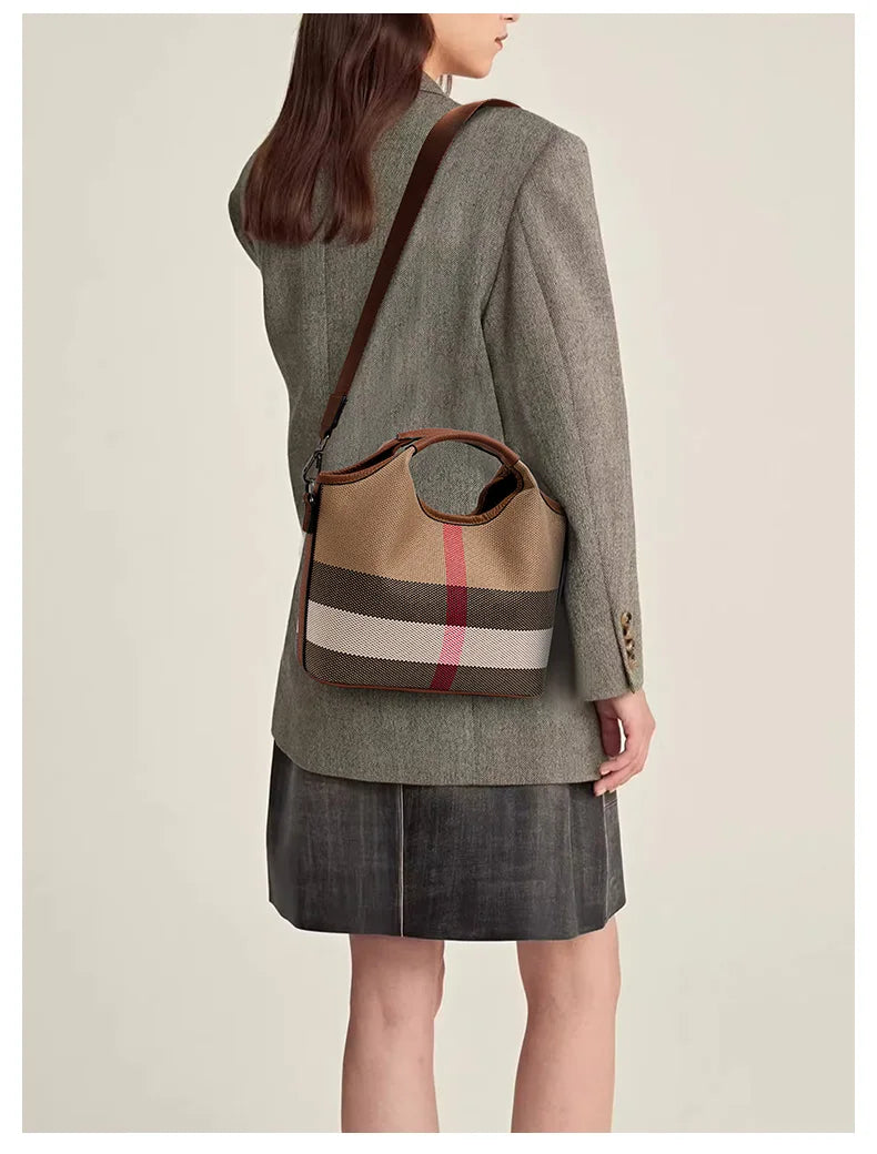 Bolsa Balde Feminina Moderna e Sofisticada.