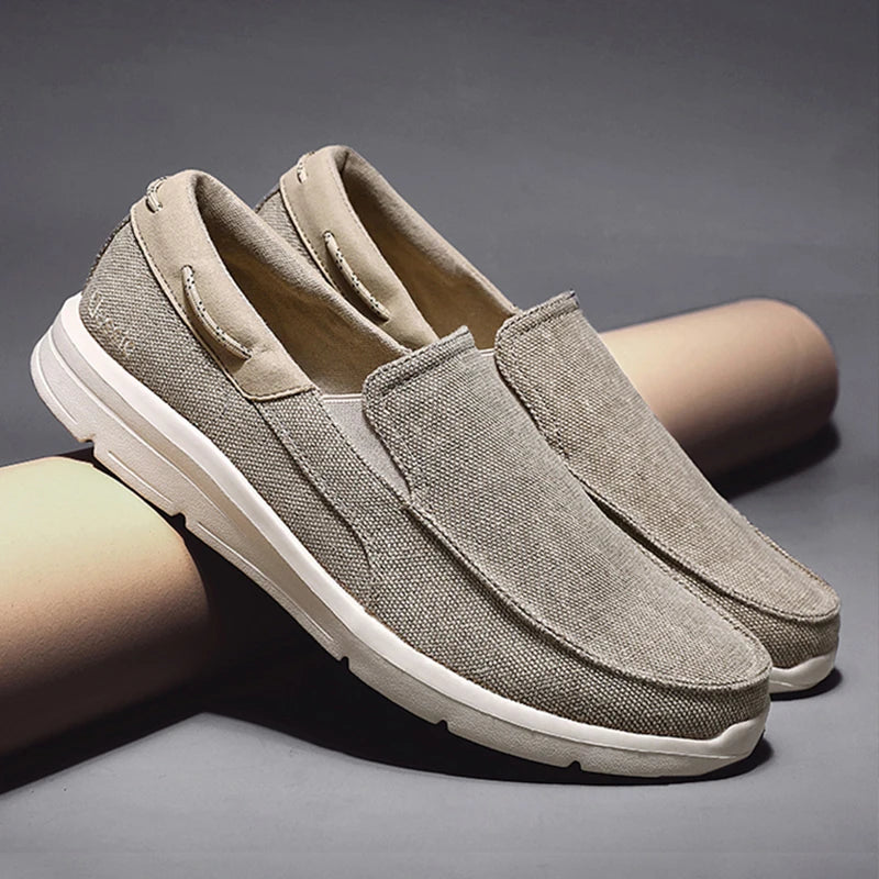 Mocassim Masculino Slip-On em Lona Premium com Solado Massageador de EVA.