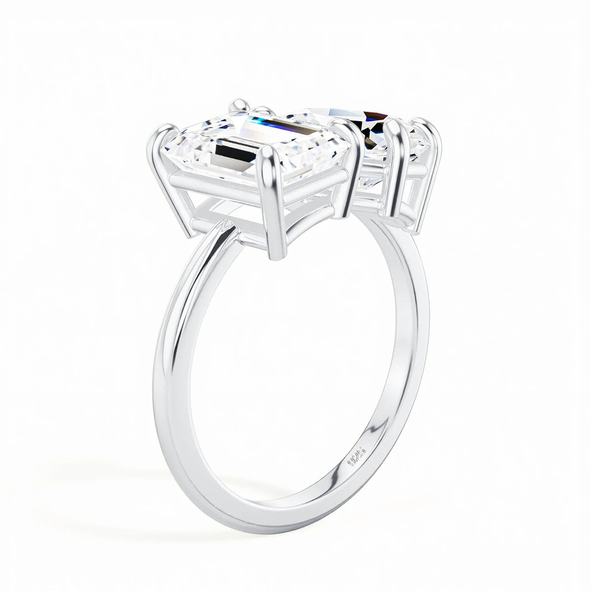 Anel Feminino de Moissanita com Lapidação Esmeralda e Pera em Prata 925 Banhado a Ouro