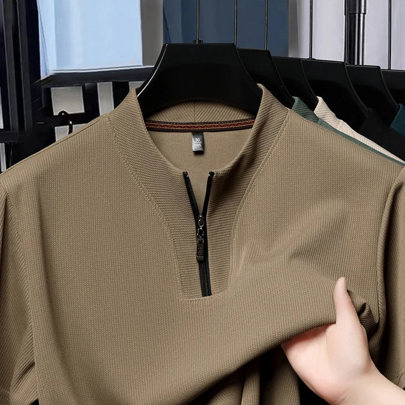 Polo Masculina de Seda Gelada com Zíper e Lapela Moderna.