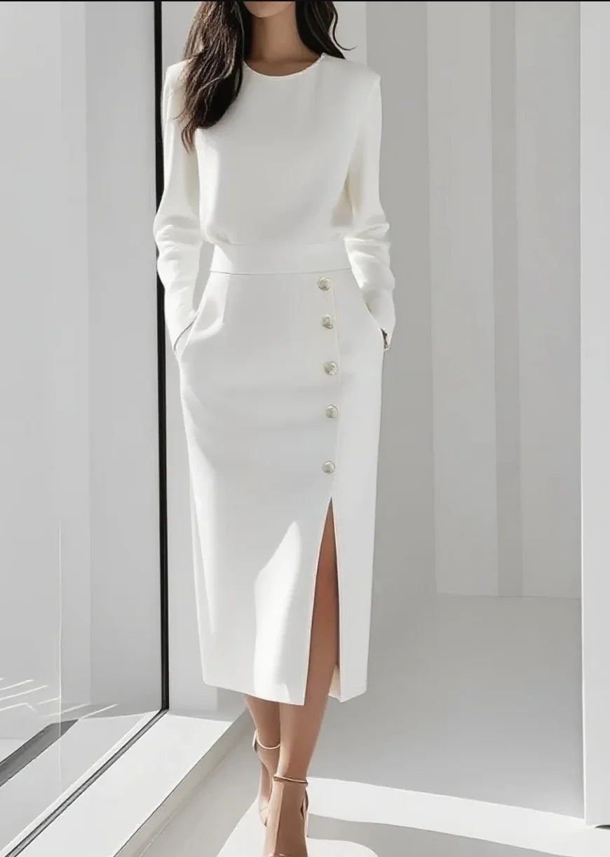 Vestido Midi Feminino de Manga Longa com Botões.