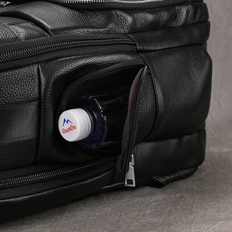Mochila Masculina em Couro Legítimo com Design Robusto e Sofisticado