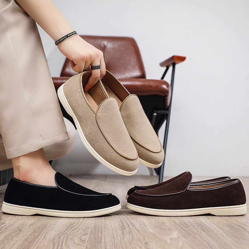 Mocassim Masculino Slip-On em Borracha Premium e Tecido Multicolorido.