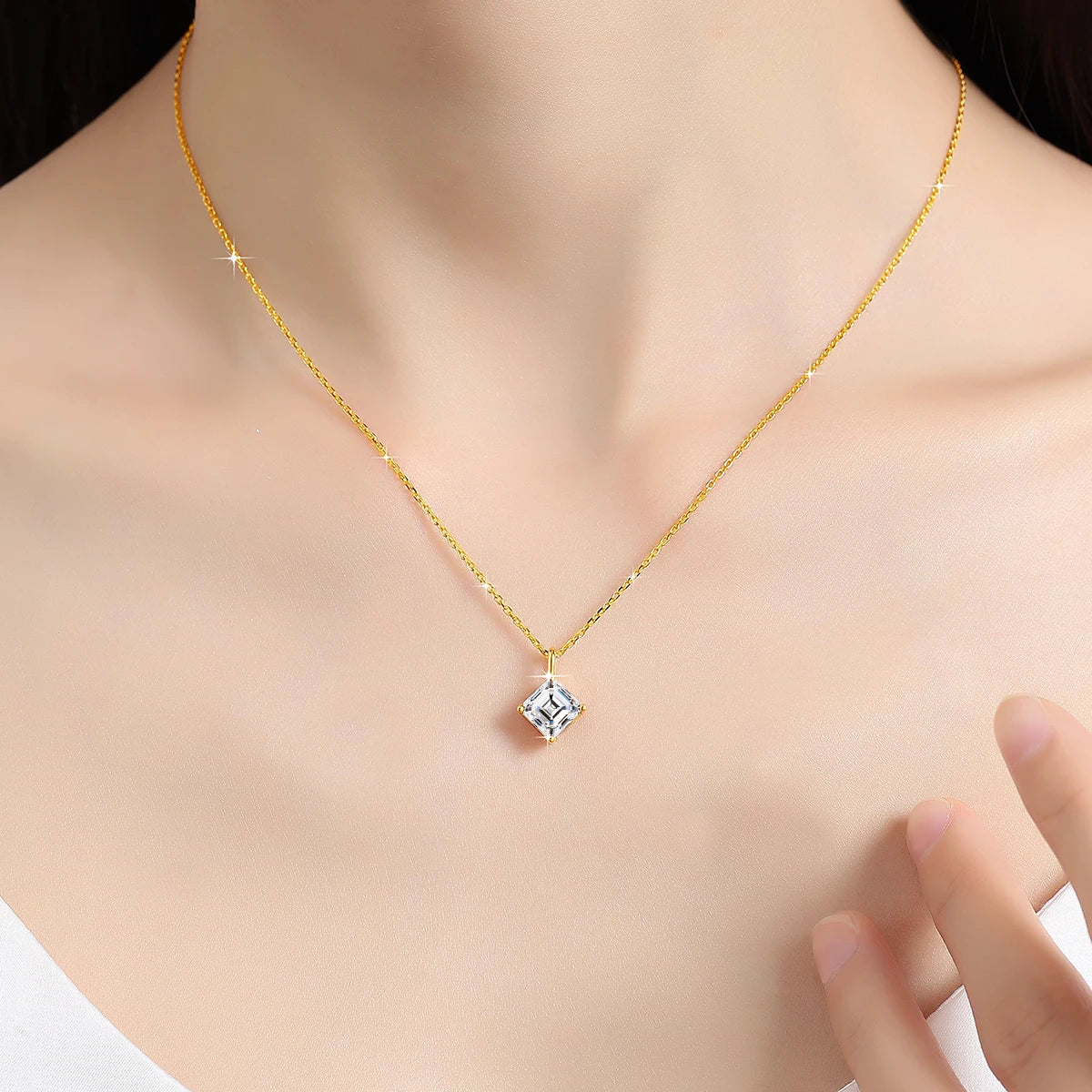 Colar Feminino com Pingente de Moissanite Asscher em Ouro 14K
