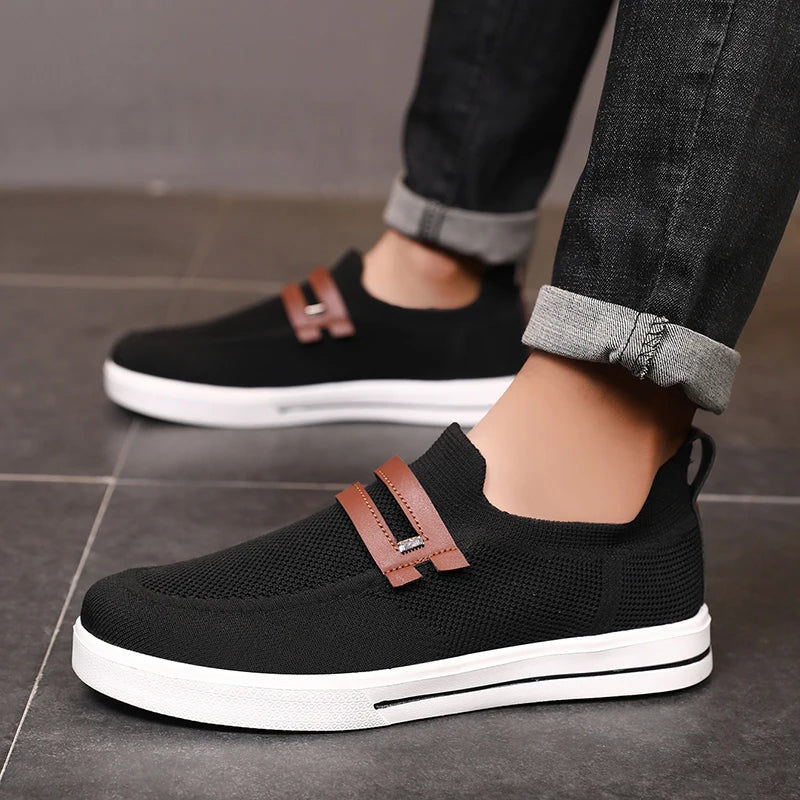 Tênis Masculino em Lona Premium Respirável com Solado em EVA Leve.