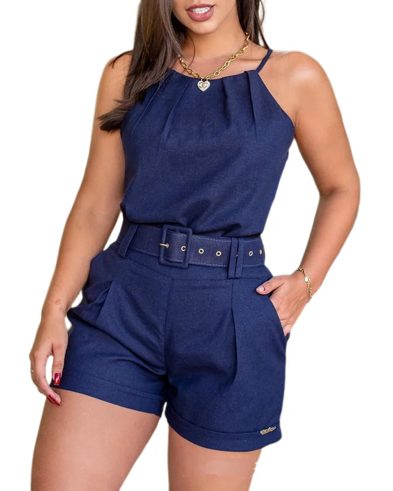 Conjunto Feminino Socialite com Blusa Sem Mangas e Shorts em Corte Reto.