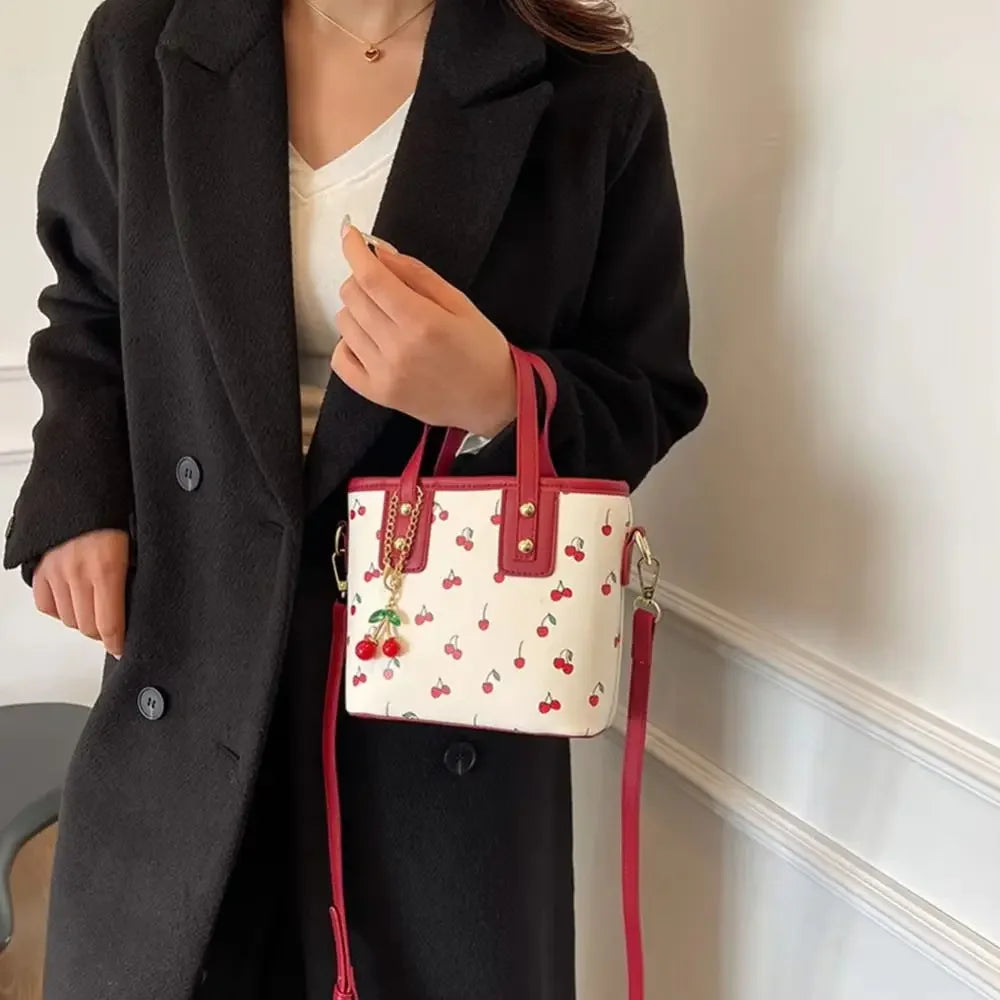 Bolsa de Ombro Feminina em Couro PU com Estampa de Frutas.