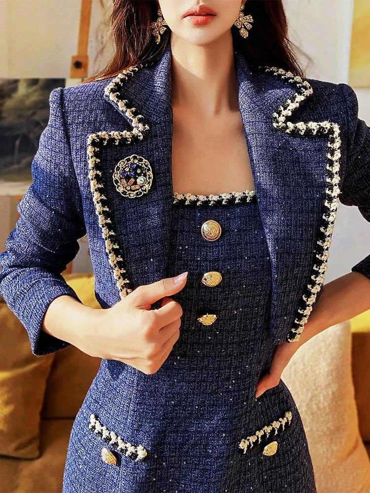 Conjunto Elegante de Colete e Vestido Feminino.