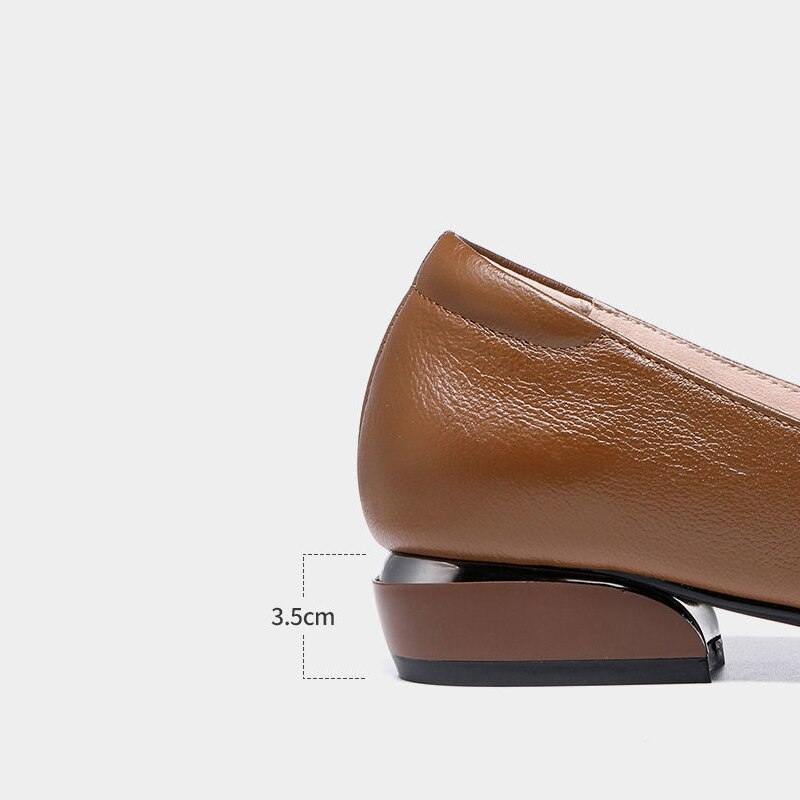 Sandália Feminina em Couro com Design Ortopédico de Luxo