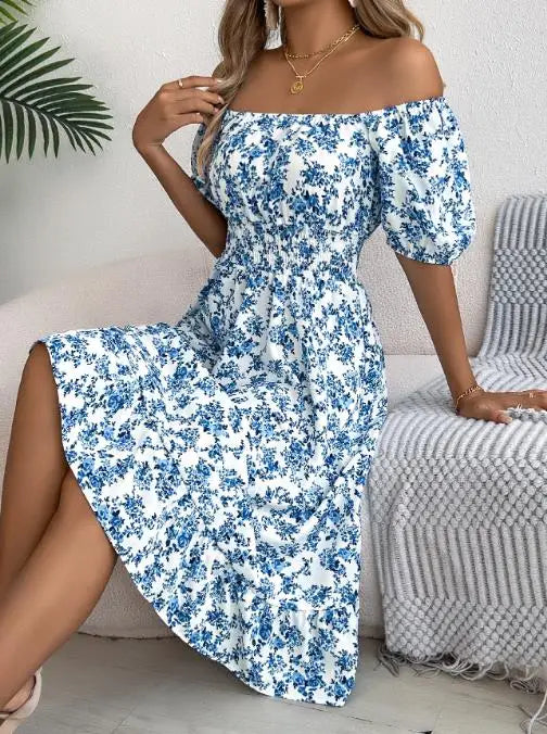 Vestido Feminino Curto Estampado com Decote Quadrado e Mangas Bufantes.