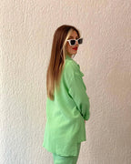 Conjunto Feminino Casual em Algodão, Poliéster e Linho com Camisa Abotoada e Calça Reta.