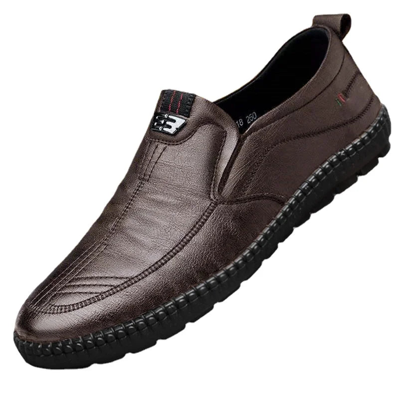 Mocassim Masculino Slip-On em Couro PU Premium com Solado de Borracha Antiderrapante.