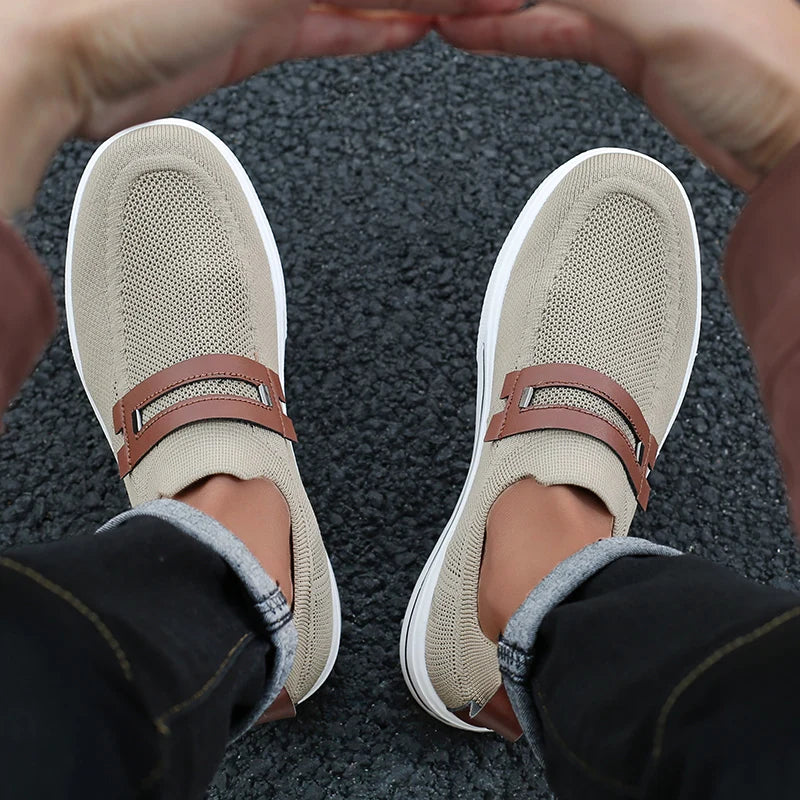 Tênis Masculino em Lona Premium Respirável com Solado em EVA Leve.