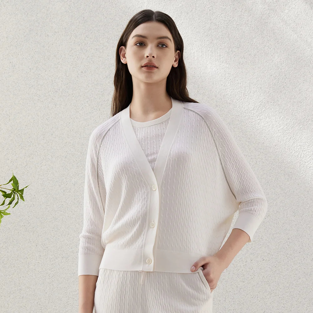 Cardigã Feminino em Lã e Seda com Detalhes em Miçangas.