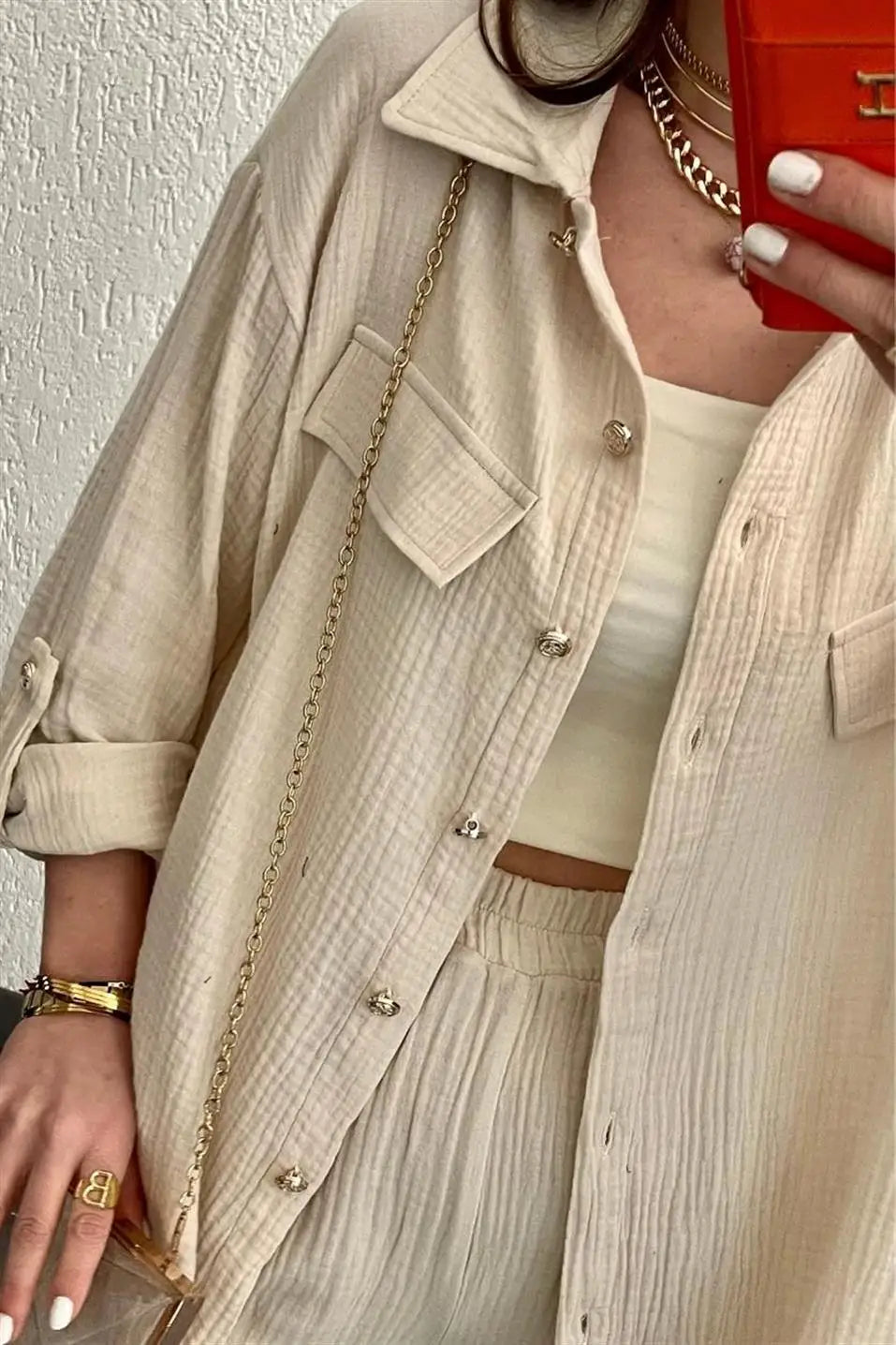 Conjunto Feminino Casual em Algodão, Poliéster e Linho com Camisa Abotoada e Calça Reta.